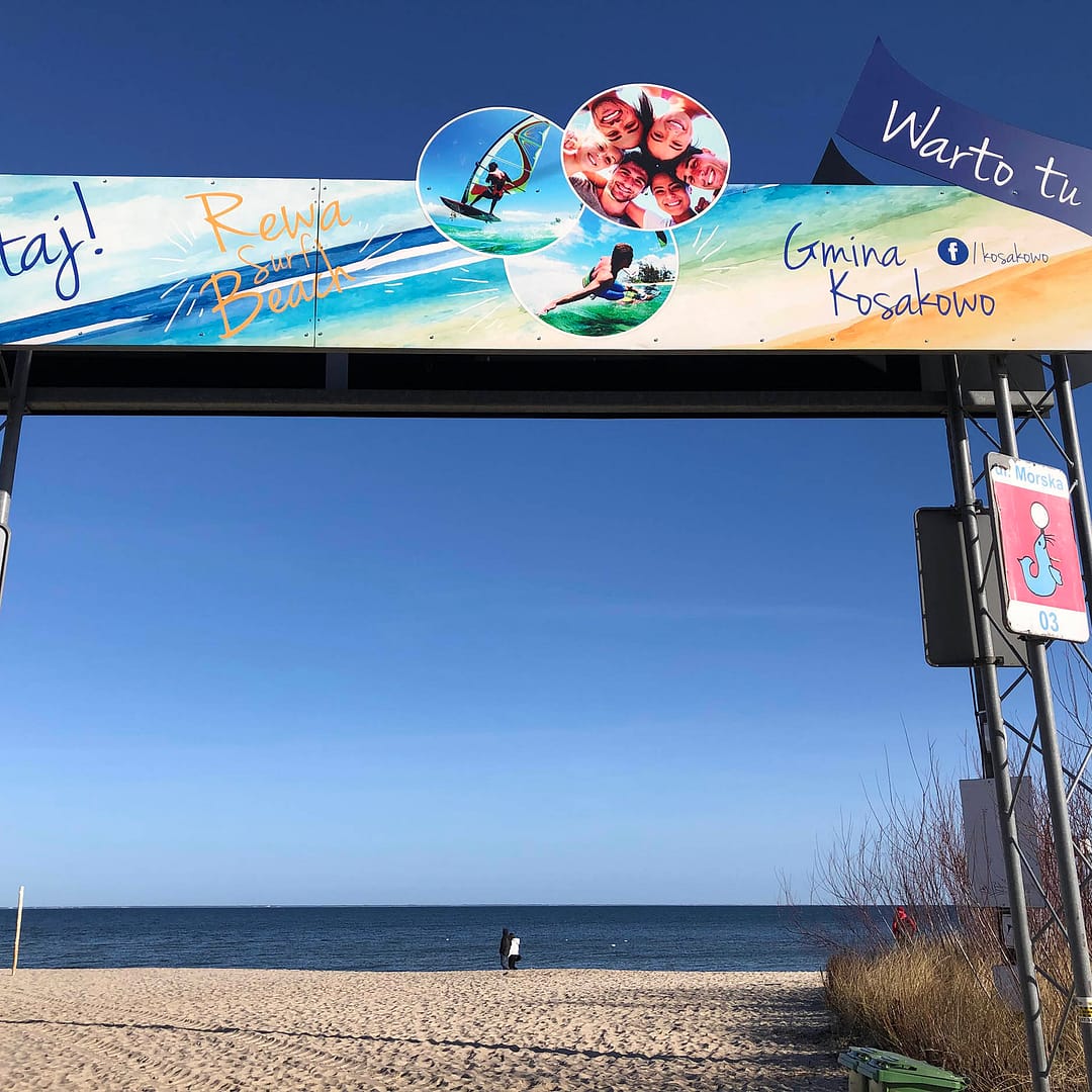 Willa Davia wejście na plażę w Rewie